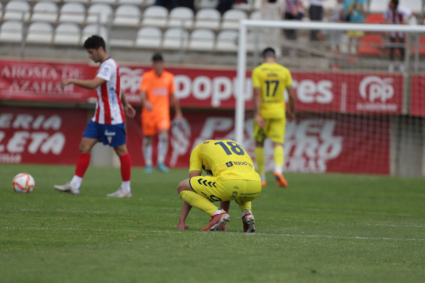 Fotos: El empate del UCAM frente al Algeciras, en imágenes