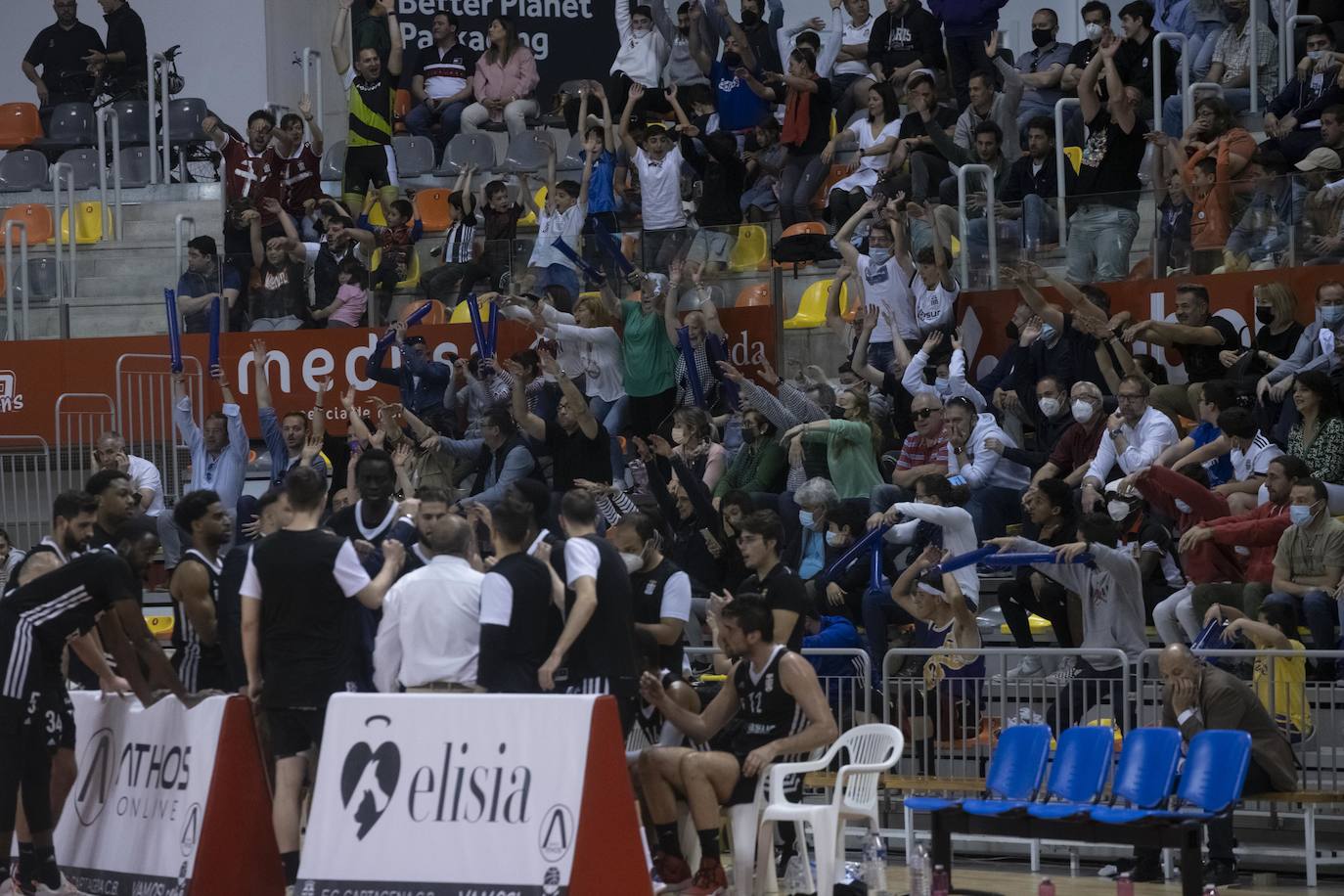 Fotos: La victoria del CB Cartagena frente al Basket Navarra, en imágenes