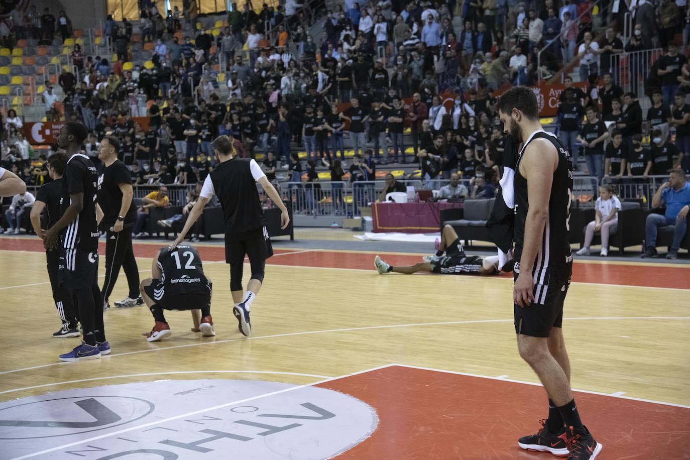 Fotos: La victoria del CB Cartagena frente al Basket Navarra, en imágenes