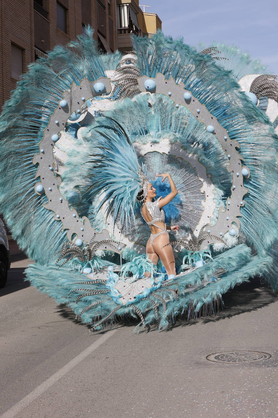 Fotos: Desfile de carrozas por San Roque en Blanca