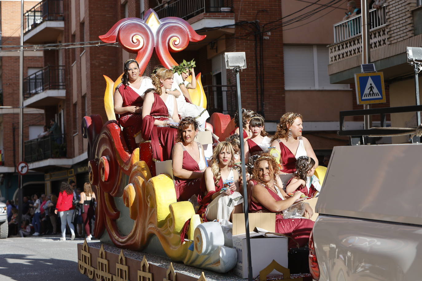 Fotos: Desfile de carrozas por San Roque en Blanca