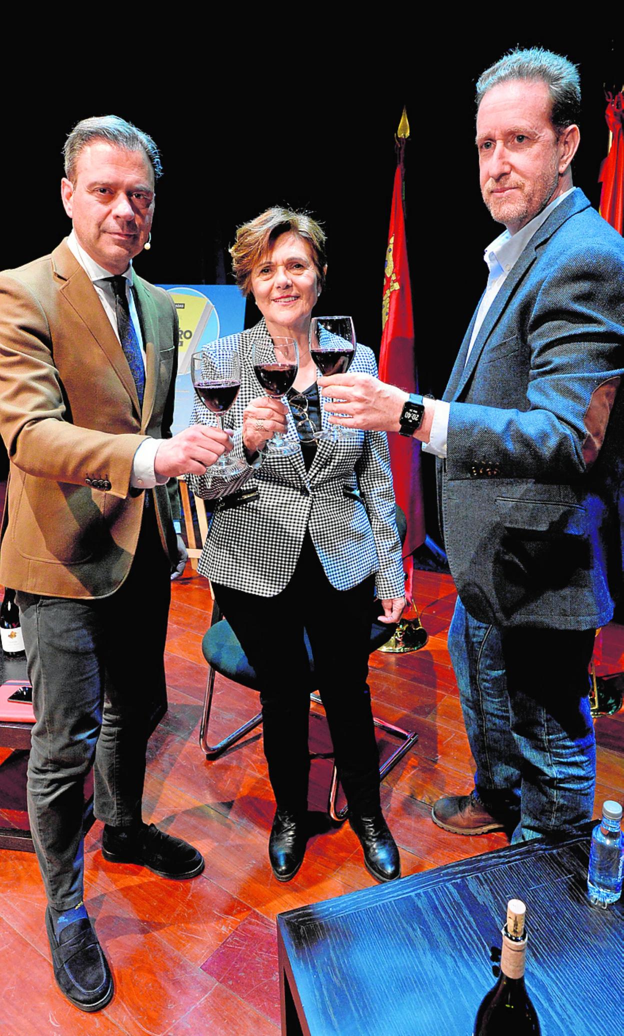 Brindis por la nueva obra de Jerónimo Tristante