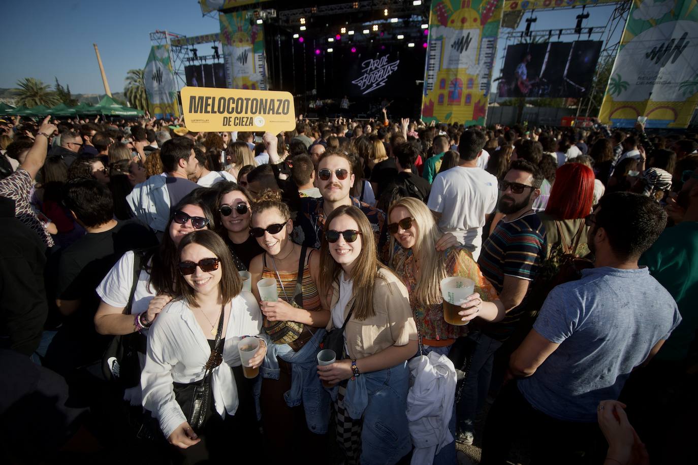 Asistentes a uno de los conciertos de la primera jornada del festival. 