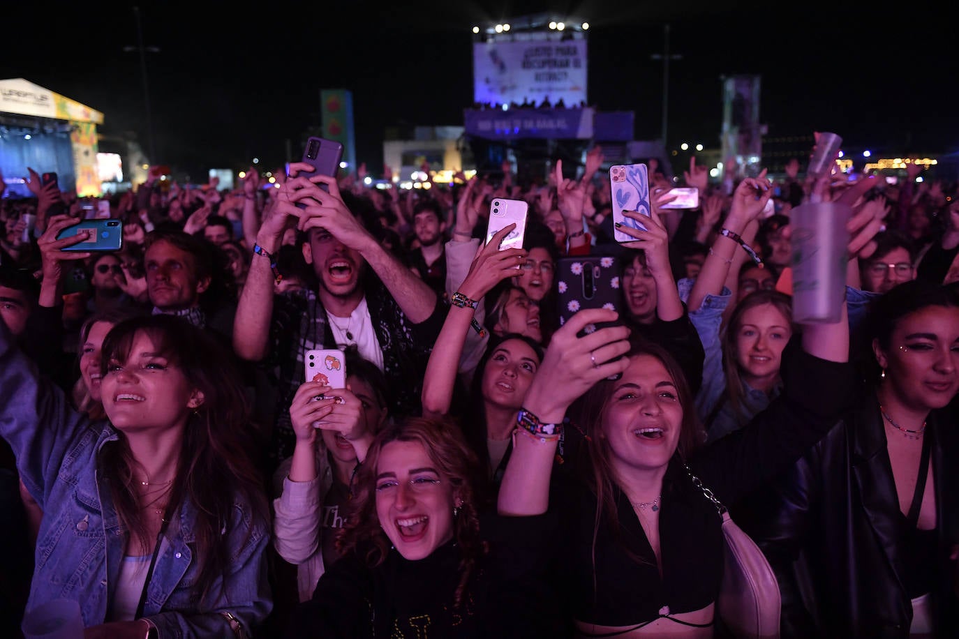 Fotos: Bocados y reencuentros en el Warm Up 2022