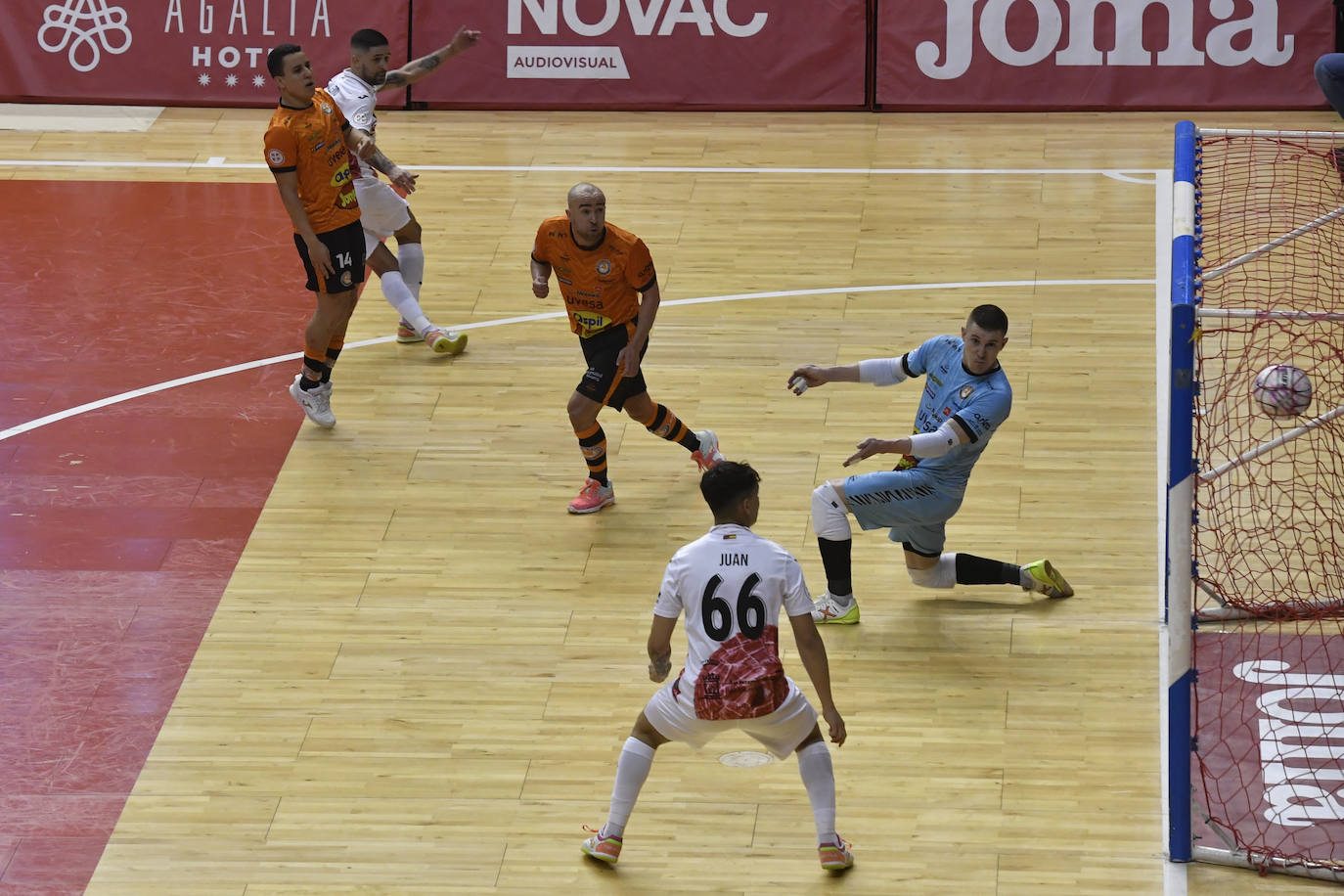 Fotos: El empate de ElPozo contra el Ribera Navarra, en imágenes