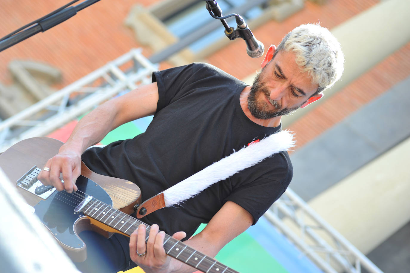 Fotos: Así fueron los bailes mañaneros del Warm Up en la plaza de la Universidad y de los Apóstoles