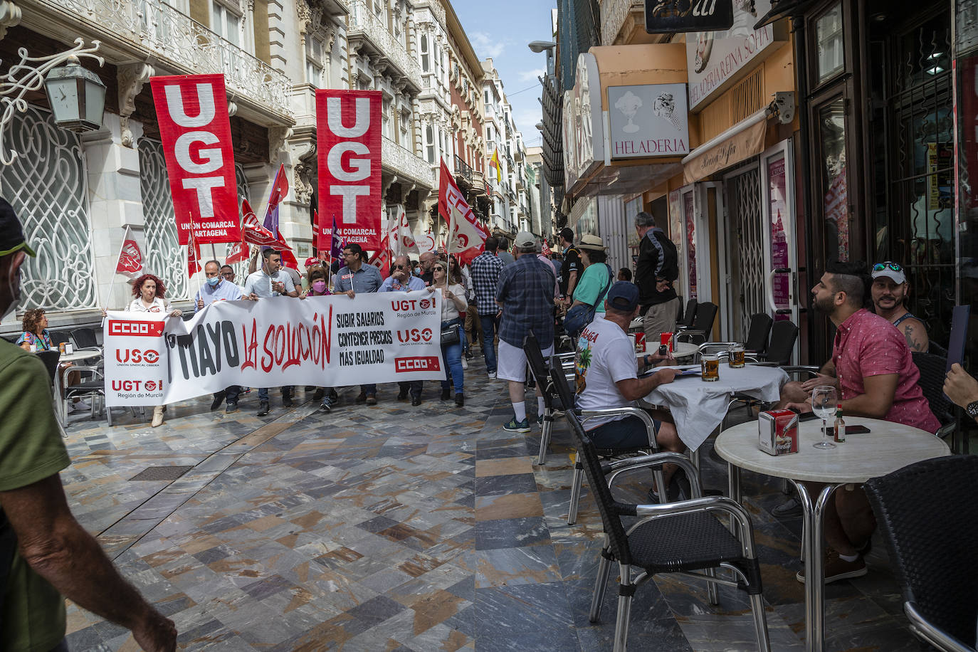 Fotos: Trabajadores y sindicatos exigen en Cartagena medidas urgentes ante la inflación y actualizar los convenios