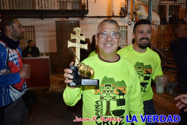 La peña «Los Mataos» logró por tercera vez alzarse con el primer premio del Concurso de la Noche de las Migas en la categoría de peñas; entre los grupos de vecinos del Hoyo, el primer puesto fue la peña «La Cruz». 