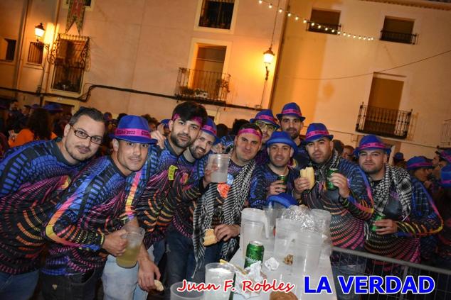 La peña «Los Mataos» logró por tercera vez alzarse con el primer premio del Concurso de la Noche de las Migas en la categoría de peñas; entre los grupos de vecinos del Hoyo, el primer puesto fue la peña «La Cruz». 