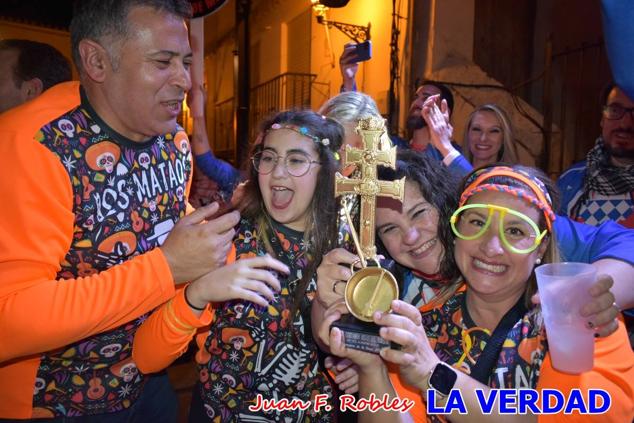 La peña «Los Mataos» logró por tercera vez alzarse con el primer premio del Concurso de la Noche de las Migas en la categoría de peñas; entre los grupos de vecinos del Hoyo, el primer puesto fue la peña «La Cruz». 