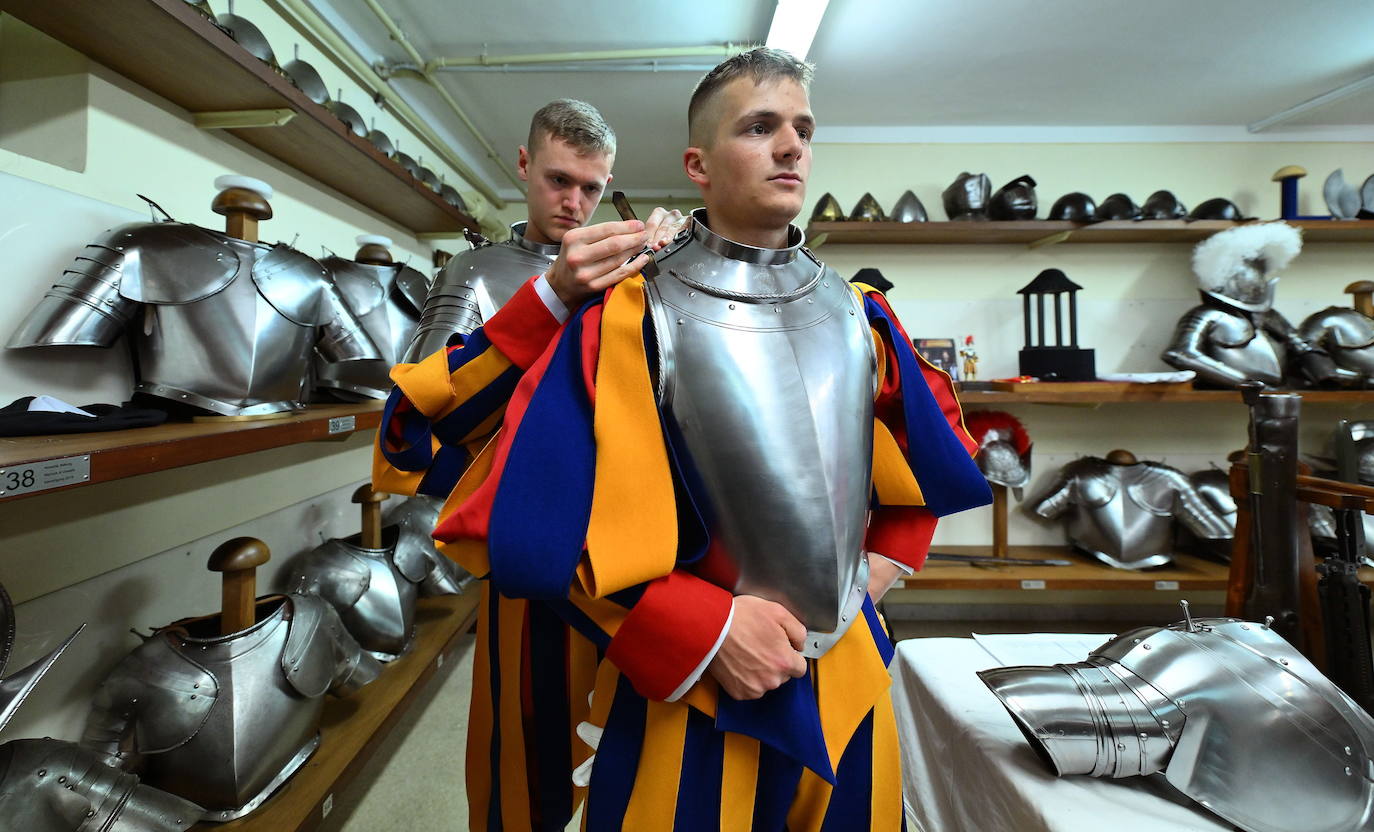 Fotos: Ceremonia de juramento de los guardias suizos papales