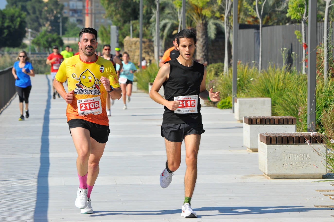 Fotos: Las mejores fotografías de la carrera solidaria Save the Children-Colegio CEI