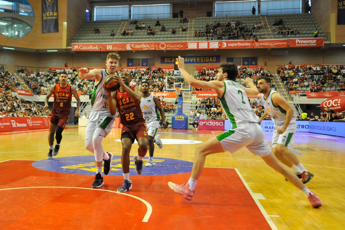 Fotos: La derrota del UCAM Murcia frente al Joventut, en imágenes