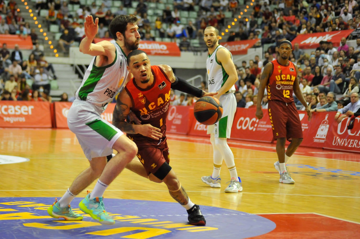 Fotos: La derrota del UCAM Murcia frente al Joventut, en imágenes