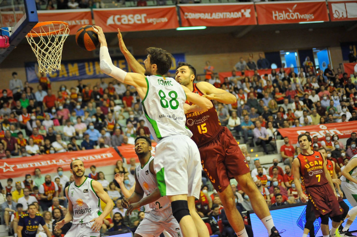 Fotos: La derrota del UCAM Murcia frente al Joventut, en imágenes