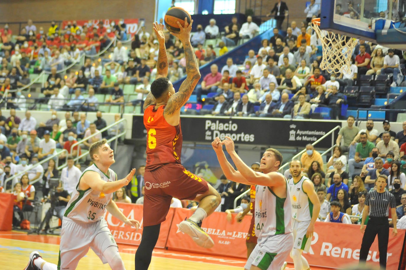 Fotos: La derrota del UCAM Murcia frente al Joventut, en imágenes