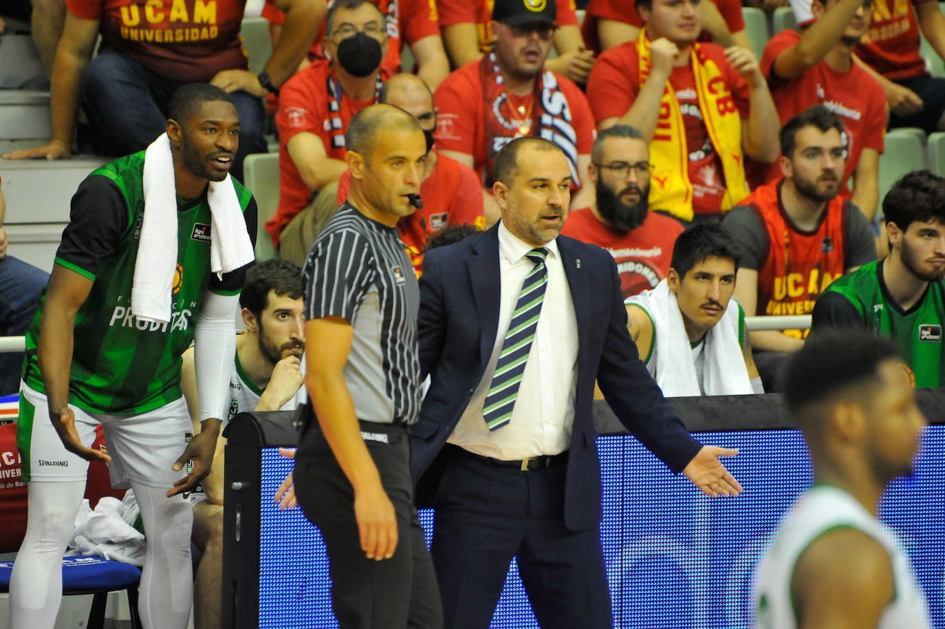 Fotos: La derrota del UCAM Murcia frente al Joventut, en imágenes