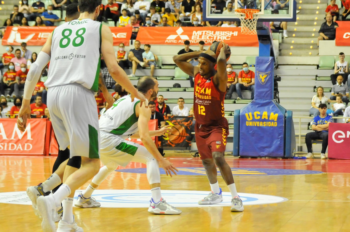 Fotos: La derrota del UCAM Murcia frente al Joventut, en imágenes