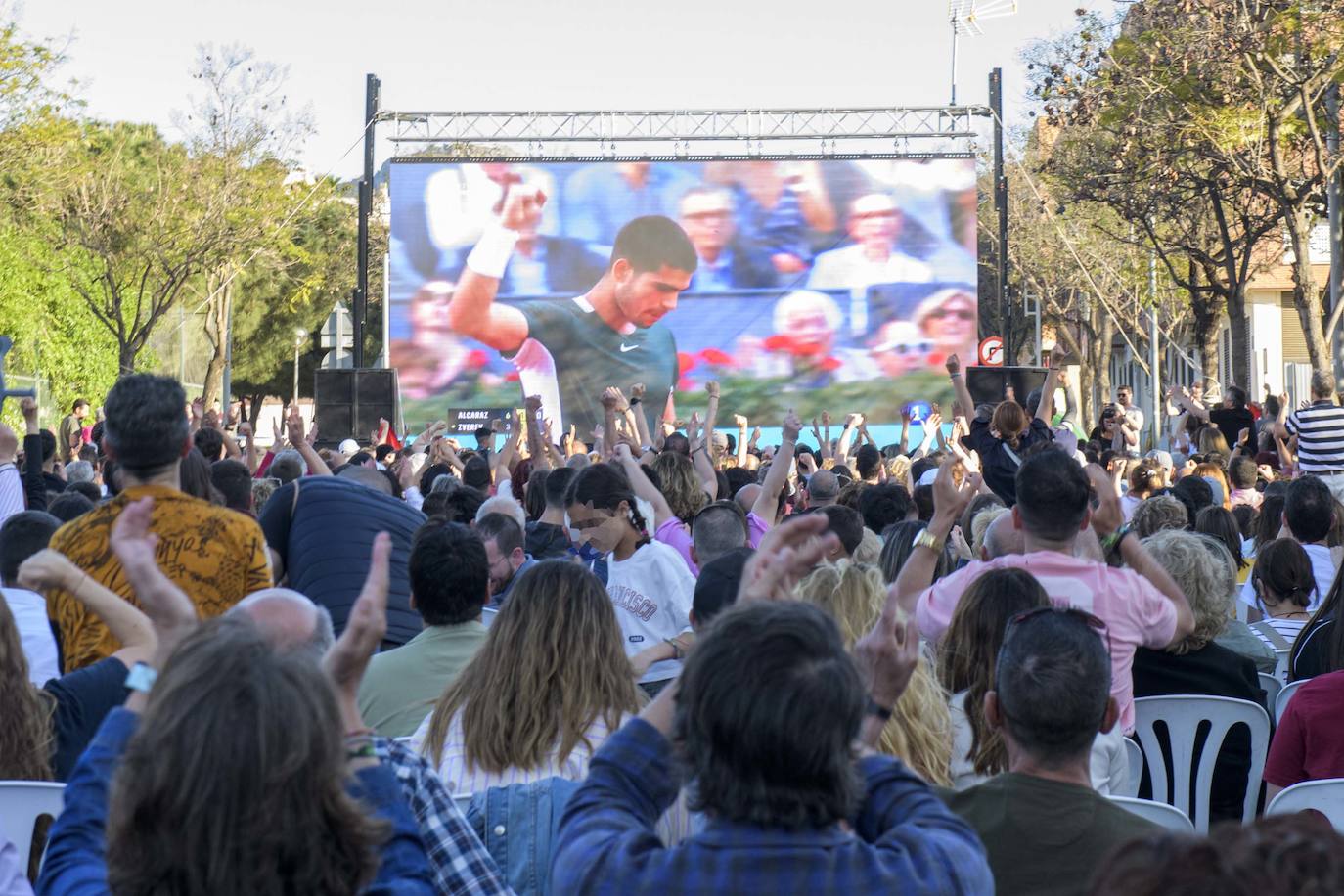 Fotos: Carlos Alcaraz hace estallar de alegría a sus vecinos y amigos