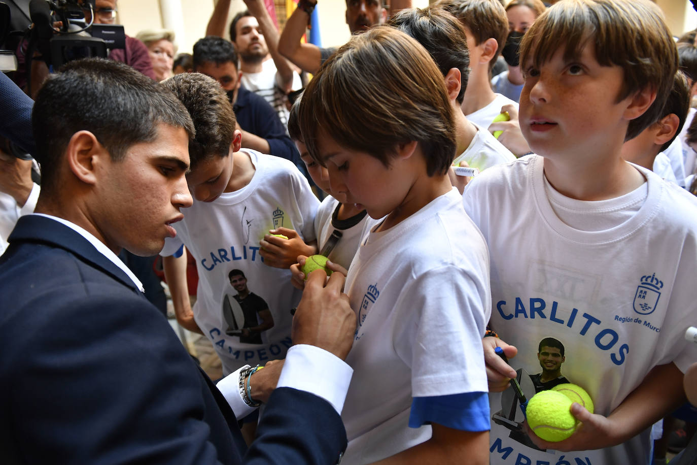 Fotos: Carlos Alcaraz en su encuentro con jóvenes tenistas de la Región de Murcia