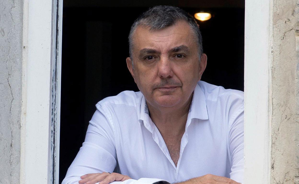 El escritor Manuel Vilas, autor de novelas como 'Los besos'. 