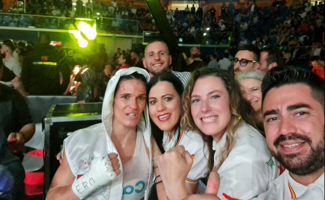 'Mari Bicho' revalida el título de campeona de Europa de supergallo