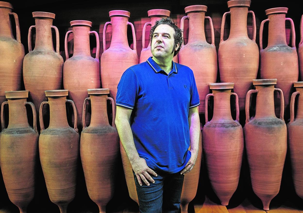 El poeta cartagenero Juan de Dios García, en el Arqua (Museo Nacional de Arqueología Subacuática). 