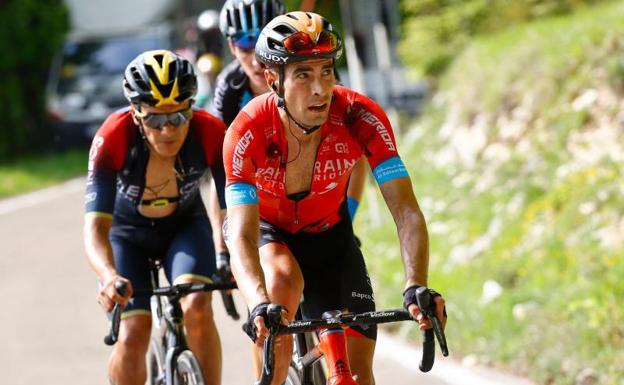 Landa, por delante de Carapaz y Bardet en la subida al Blockhaus.