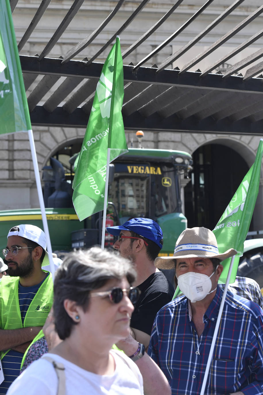 Fotos: Manifestación de los regantes del Trasvase en Alicante, este martes 17 de mayo