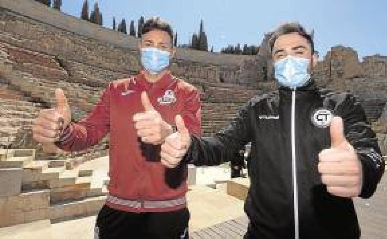 Juanjo (izquierda) y Chemi (derecha), representantes de ElPozo y el Jimbee