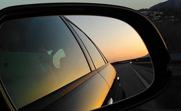 Así puedes dormir en el coche de forma legal