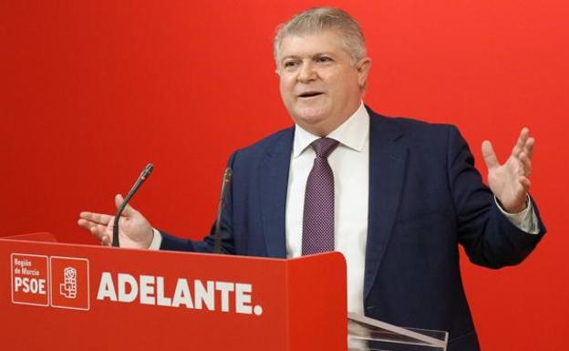 El PSOE achaca el estado del Mar Menor a la «inacción» del Gobierno regional