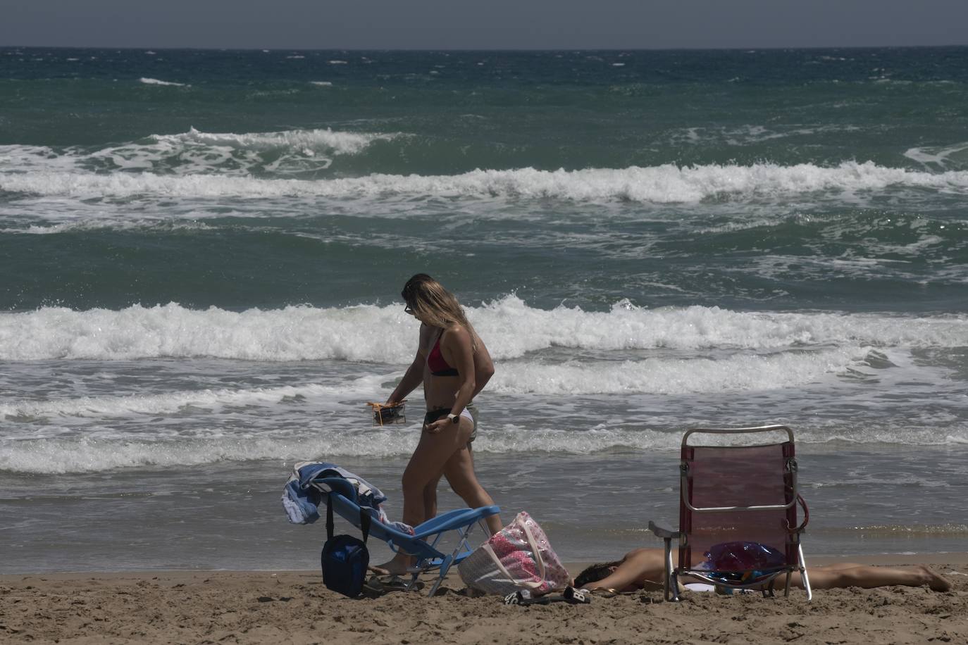 Fotos: El verano también se adelanta en las playas de la Región de Murcia