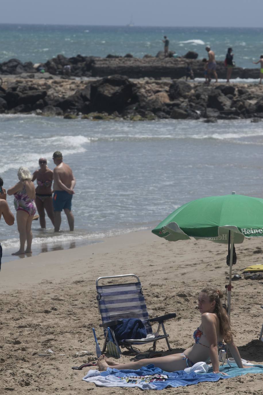 Fotos: El verano también se adelanta en las playas de la Región de Murcia