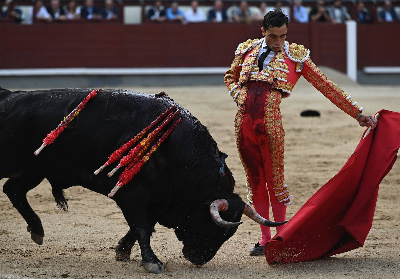 Fotos: Paco Ureña corta una oreja en la corrida de la Feria de San Isidro en Las Ventas