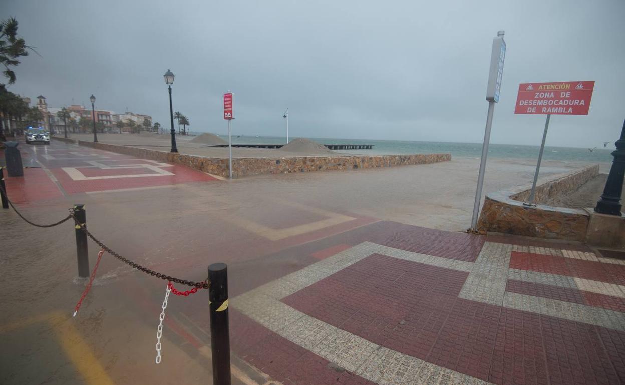 Imagen del vertido al Mar Menor por las intensas lluvias.