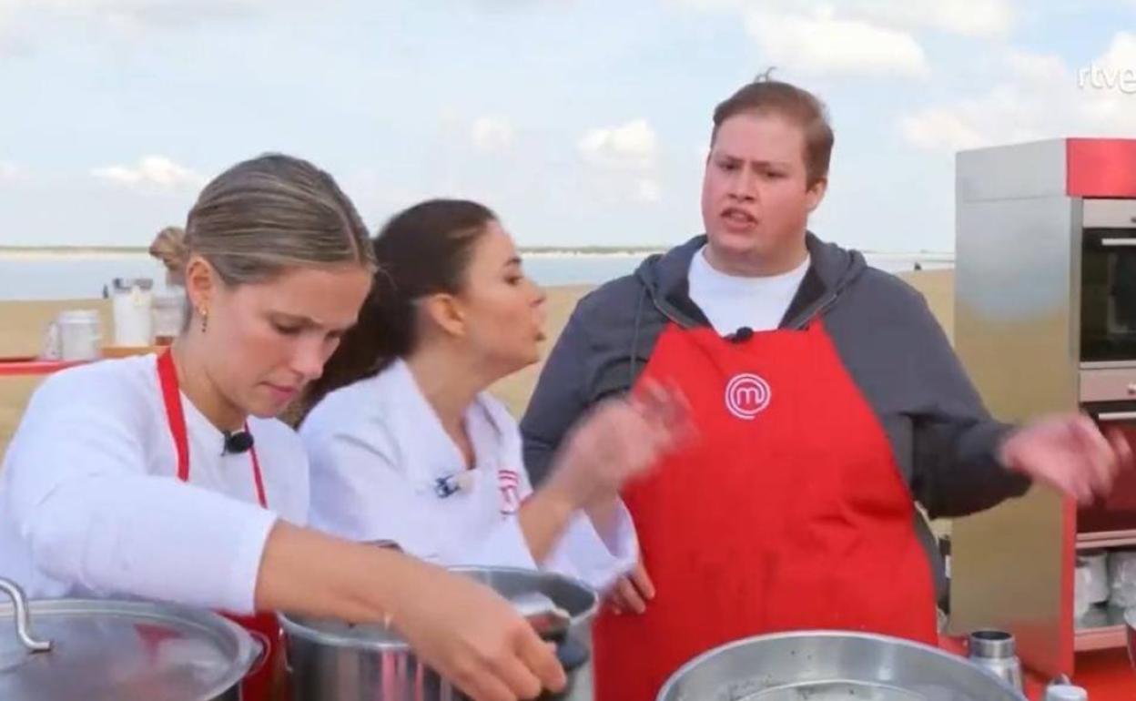 a bronca de la exconcursante Ofelia a Yannick en Masterchef: «Aquí yo mando y se acatan normas»