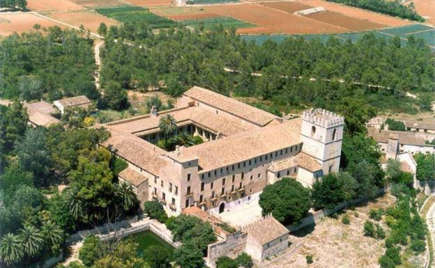 Main image - The monastery where Paco Plaza films.