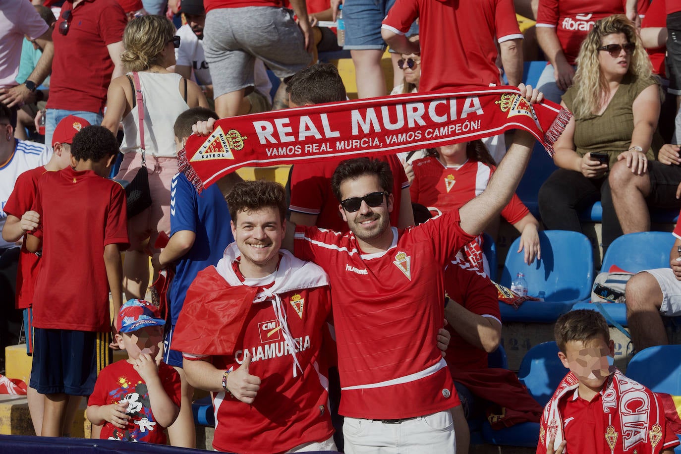 Fotos: La afición grana en la grada del Rico Pérez