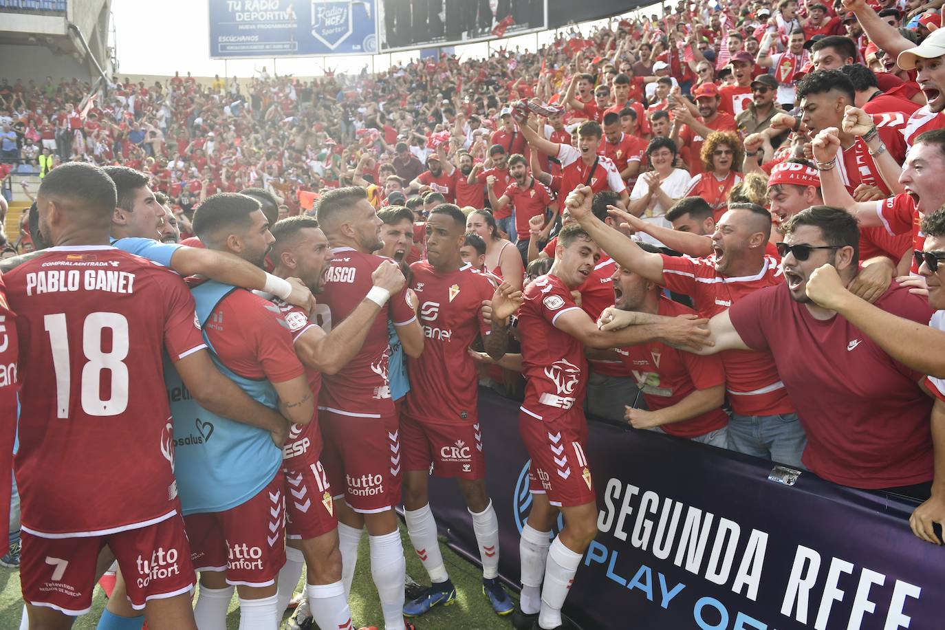 Fotos: La afición grana en la grada del Rico Pérez