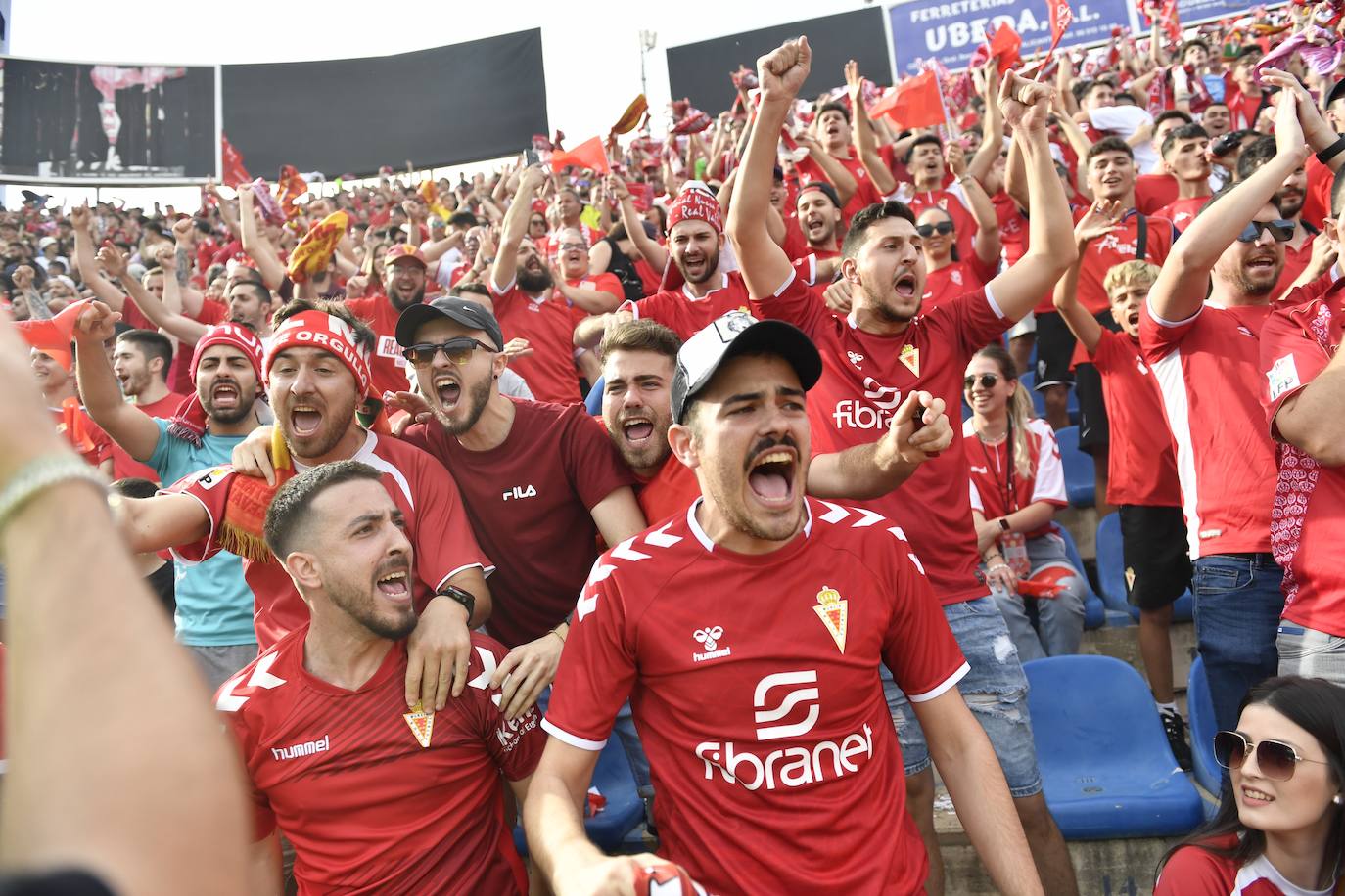 Fotos: La afición grana en la grada del Rico Pérez