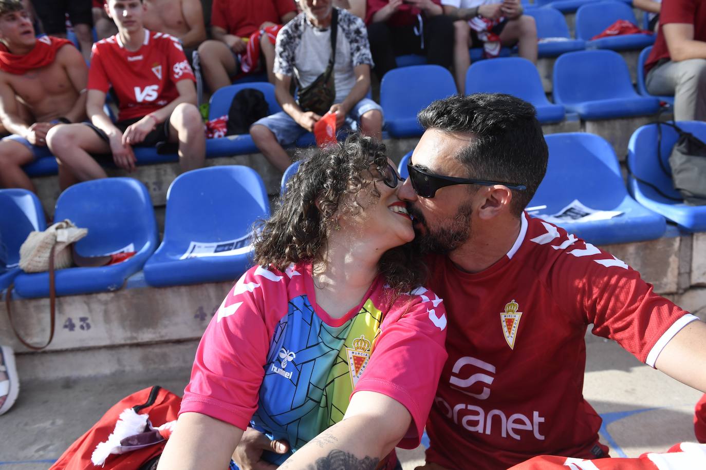 Fotos: La afición grana en la grada del Rico Pérez