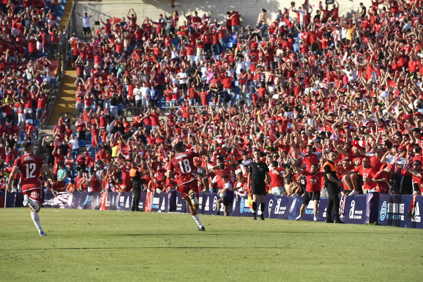 Fotos: La afición grana en la grada del Rico Pérez