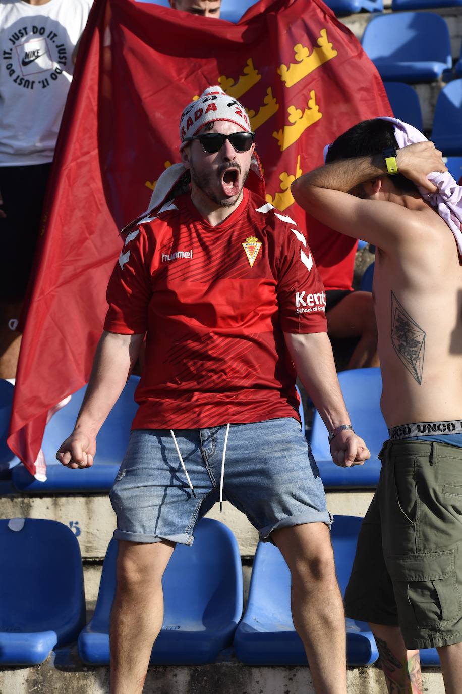 Fotos: La afición grana en la grada del Rico Pérez