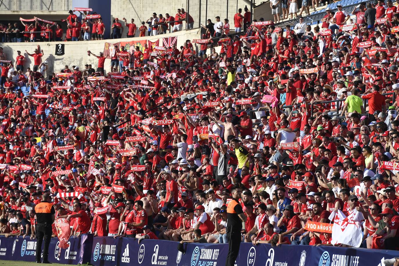 Fotos: La afición grana en la grada del Rico Pérez