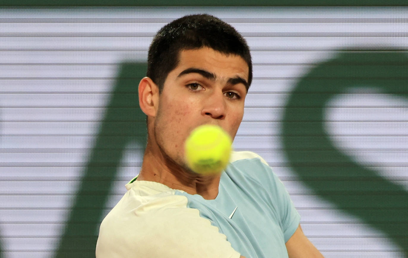 Fotos: Carlos Alcaraz derrota a Karen Khachanov y se mete en cuartos de final de Roland Garros