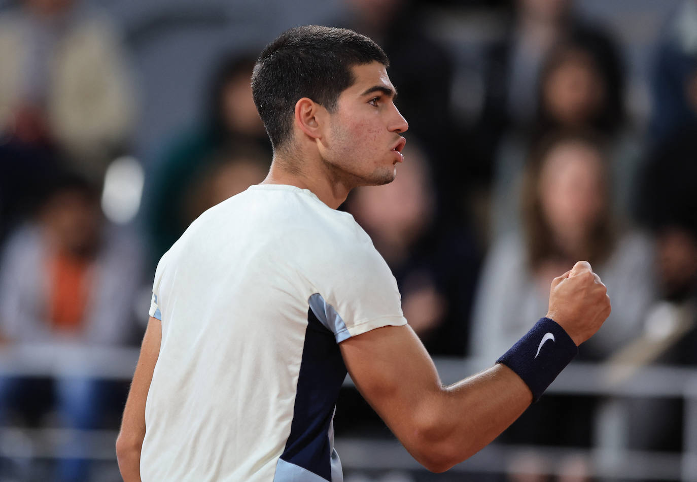 Fotos: Carlos Alcaraz derrota a Karen Khachanov y se mete en cuartos de final de Roland Garros