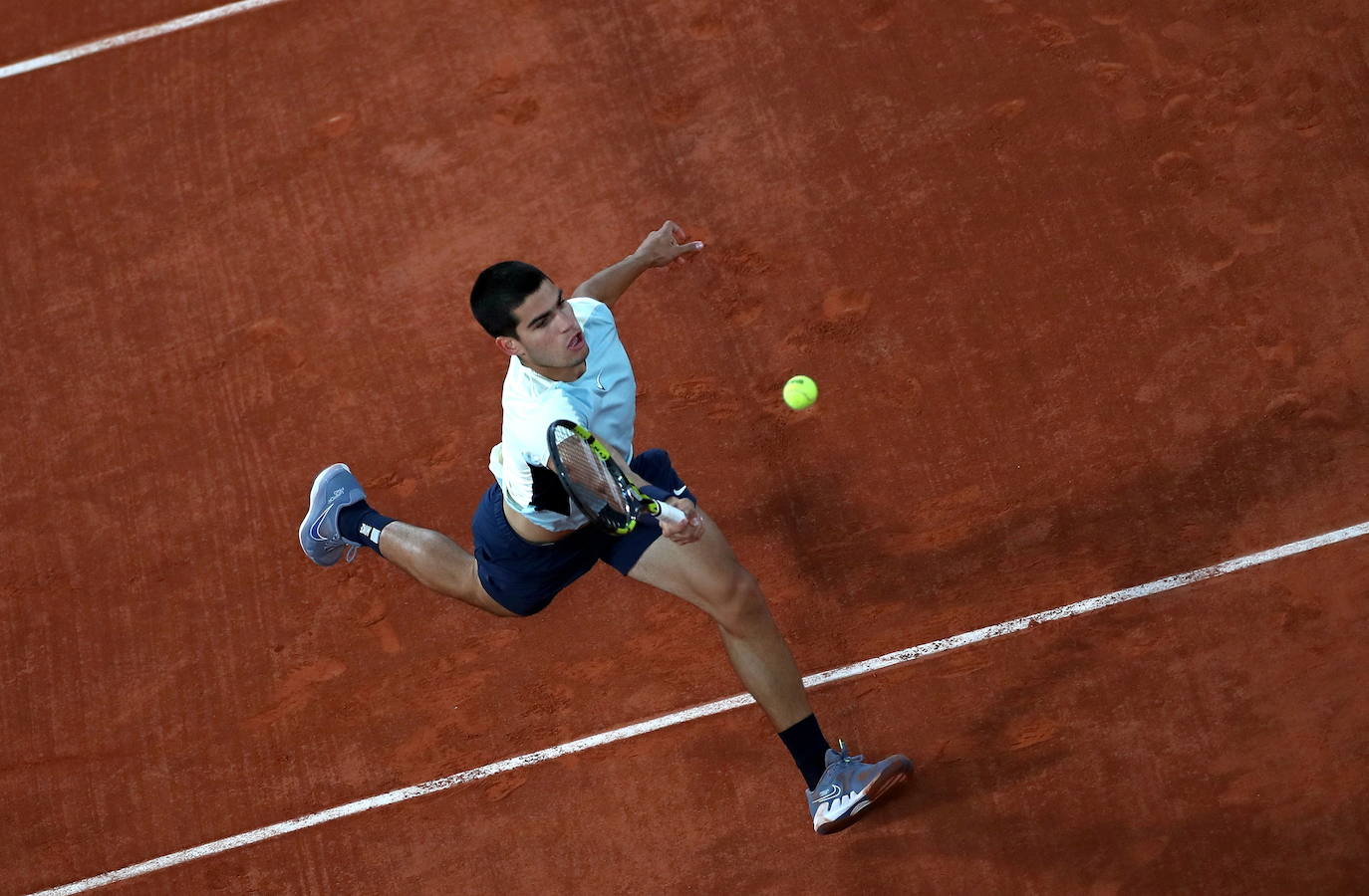 Fotos: Carlos Alcaraz derrota a Karen Khachanov y se mete en cuartos de final de Roland Garros