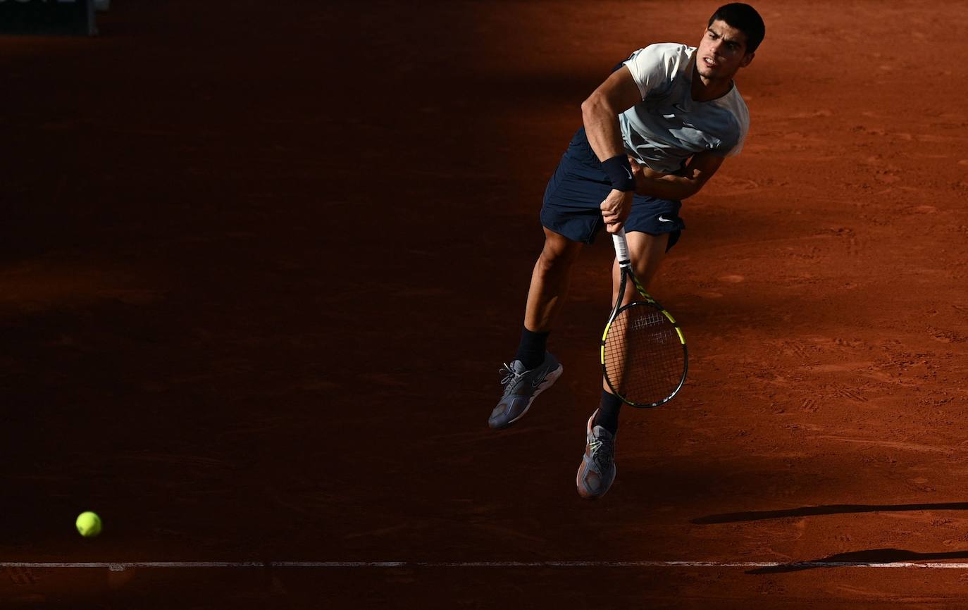 Fotos: Carlos Alcaraz se despide de Roland Garros tras caer ante Zverev