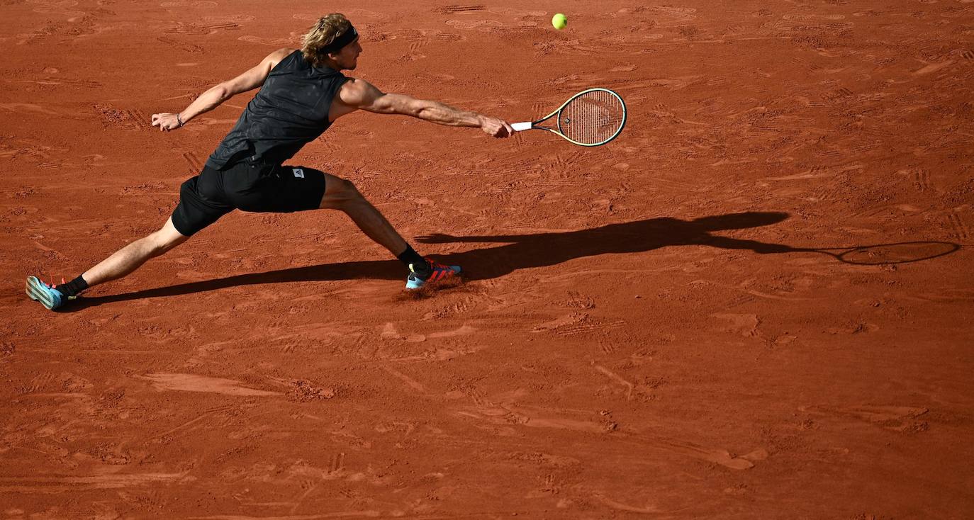 Fotos: Carlos Alcaraz se despide de Roland Garros tras caer ante Zverev